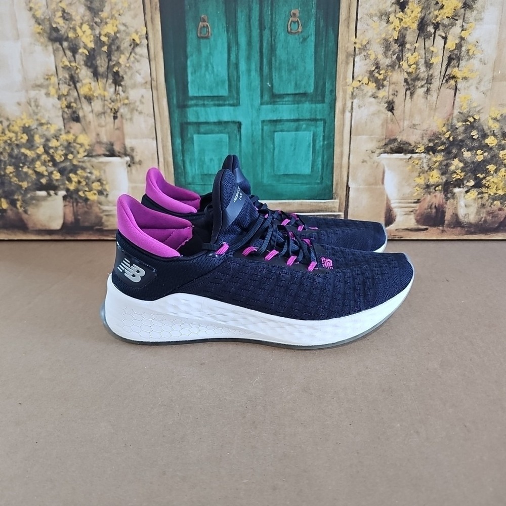 New Balance Fresh Foam Lazr v2 Women's Athletic Running Gym Shoes Size 9 Blue - Picture 3 of 8